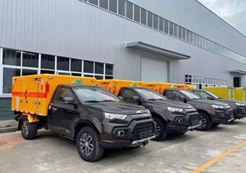 宝山爆破器材运输车-保障安全与效率的关键